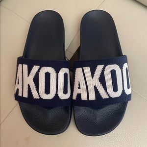 Akoo slide